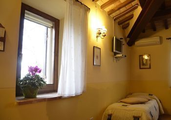 Agriturismo Le Due Torri Torre Quadrano Spello Exteriör bild
