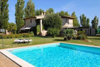 Agriturismo Le Due Torri Torre Quadrano Spello Exteriör bild